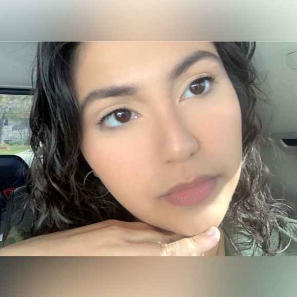 Meet your Posher, Isabel - Picture 1 of 1